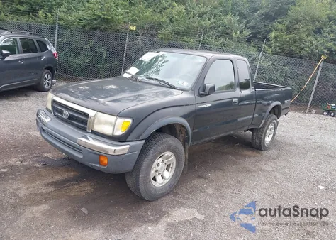 1999 Toyota Tacoma from USA, damaged, VIN 4TAWM72N1XZ537364